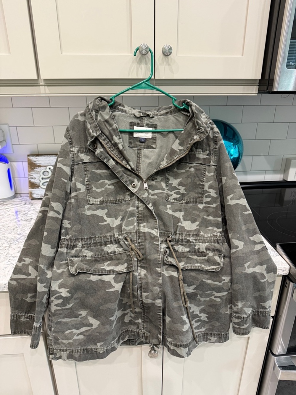 Universal Thread Women’s Hooded Camo Utility Jacket - Gray